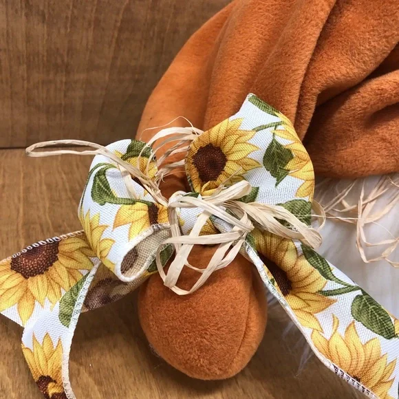 Harvest Love Gnome Daisies Straw Smiles Butterfly Warm Rusty Brown Gift Guide - Picture 3 of 6